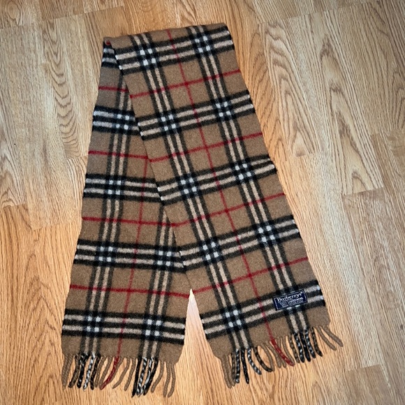 Burberry scarf - Picture 1 of 5